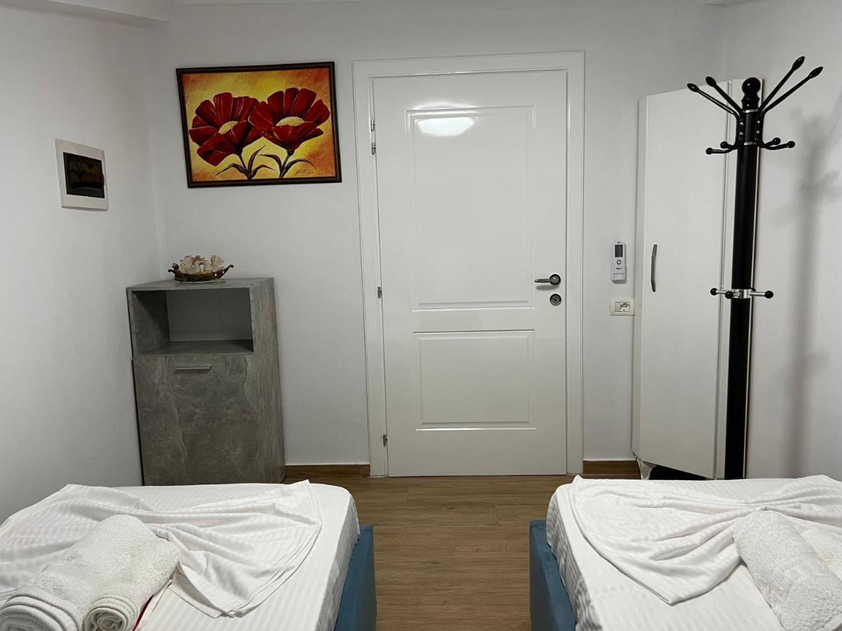 Apartment Elbasan City Center 2 Exteriör bild